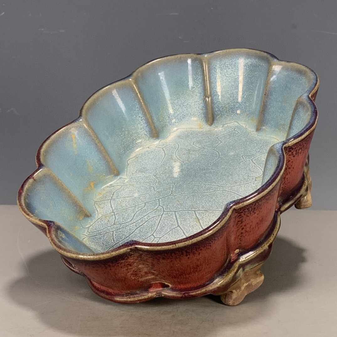 四足花口磁器 五大名窯鈞 鈞磁器 宋 赤釉 花口 高足 賞皿置物 窯変釉 置物 鈞磁 盧鈞 装飾 磁器拍卖