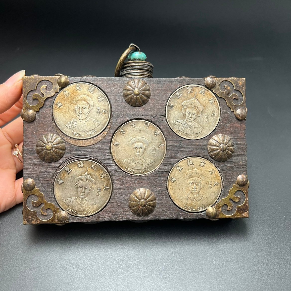 秘蔵 天然マホガニー 天然木 浮き彫り 五帝銭嵌 収納ケース 珍材木彫 中国美術 に飾りを付けるかべかけ 装飾 古賞物 収蔵コレクション拍卖