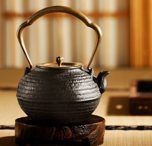 新品 鉄瓶 砂鉄 鉄器 鉄製 茶道具 平丸筋 やかん 和食器 大容量 1.2L 直火 IH対応 おまけ4点セット zh31拍卖