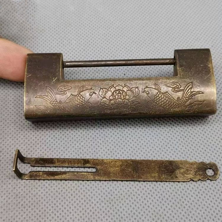 中国芸術品 銅製 真鍮製 銅錠 錠 南京錠 工芸品 美術品 使用可能 簡易包装 郵便発送 ZH1564拍卖