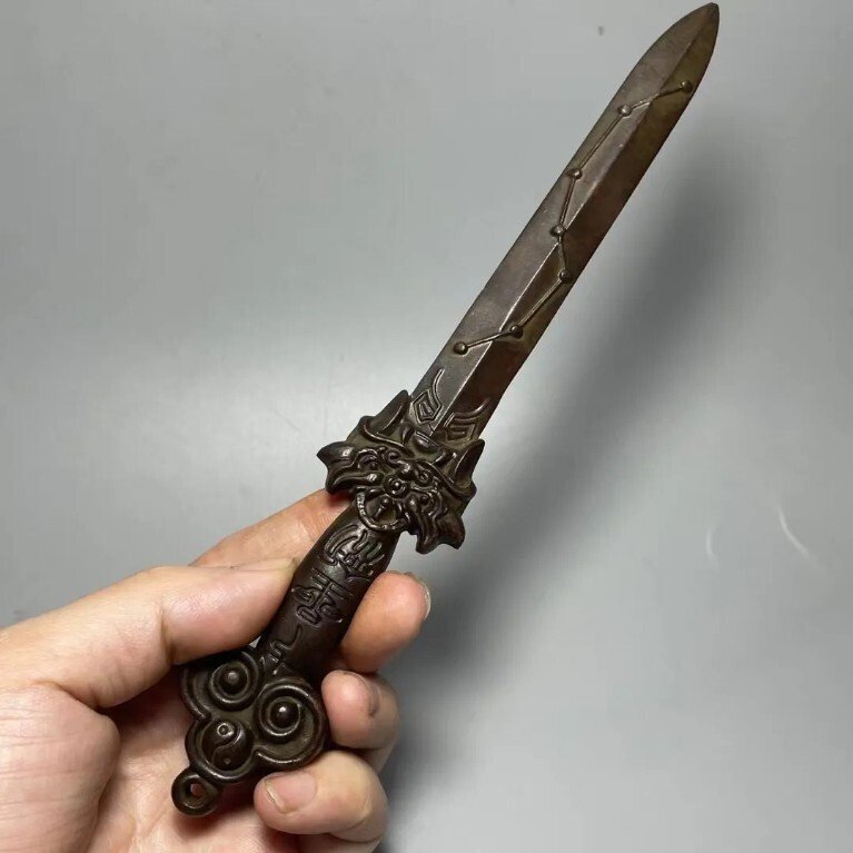 送料無料! 置物 虎頭 八卦 七星 剣 銅器 飾品 装飾拍卖