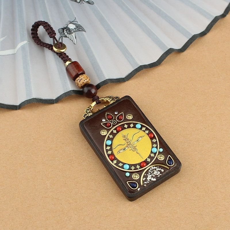 御守り ネパール 東密チベット式 ドンカー 仏牌 プレート ストラップ 天然石使用 キーホルダー 密教 風水 魔除け 手作業 ZH1675拍卖