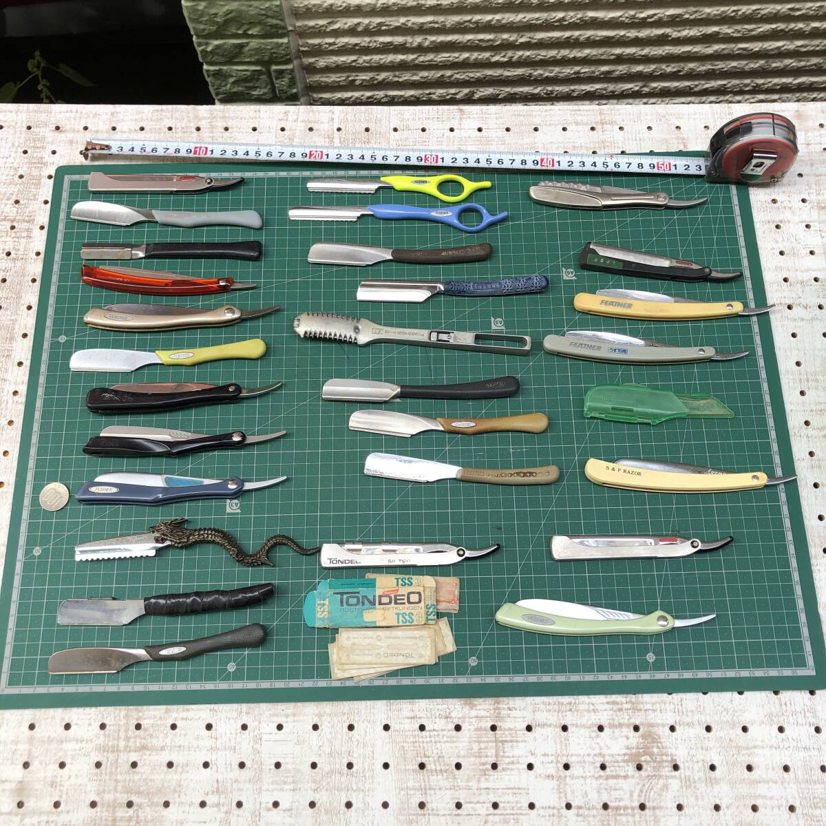 1円〜 美品 理容 プロ用替刃カミソリ まとめて ★ FEATHER、TONDEO、SGK、など 大量 RAZOR 剃刀 レザー 119A拍卖