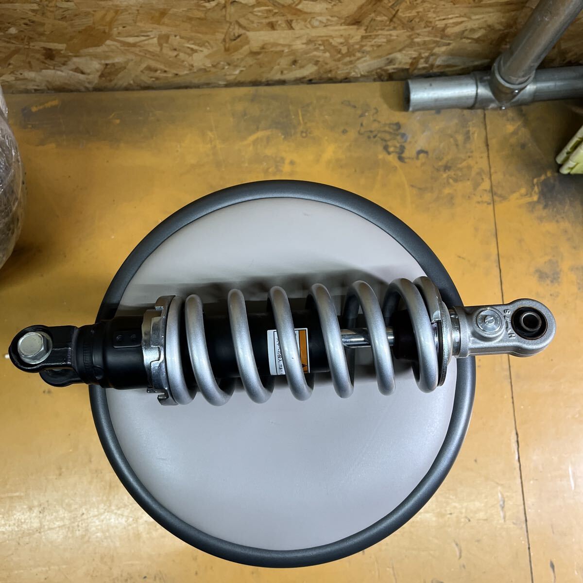 XSR900 純正リアサスペンション拍卖