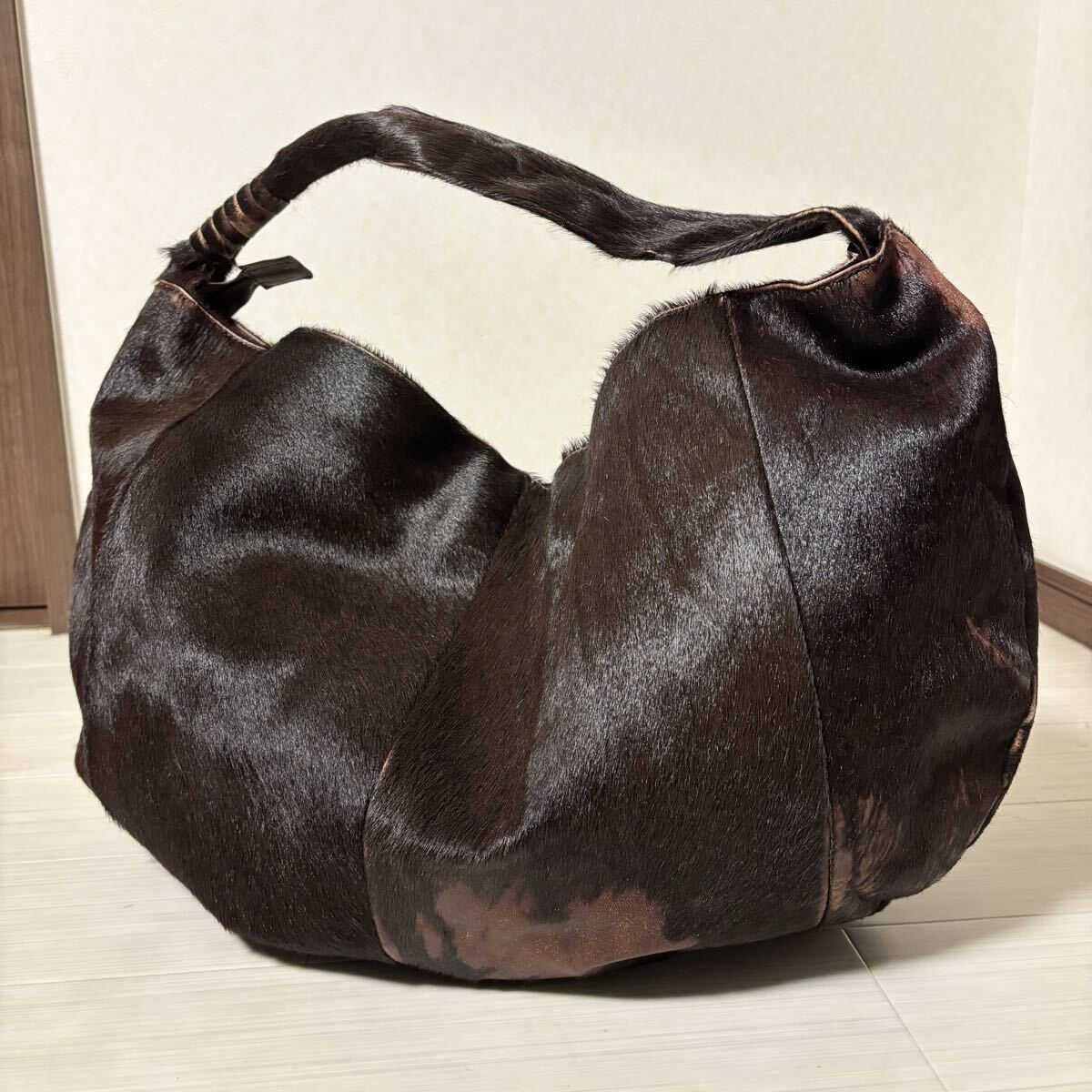 ● イタリア製 ITALY 大きいサイズ ハラコ レザー トートバッグ ハンドバッグ ワンショルダーバッグ 本革 起毛 ブラウン 茶色 高級 肩掛け拍卖