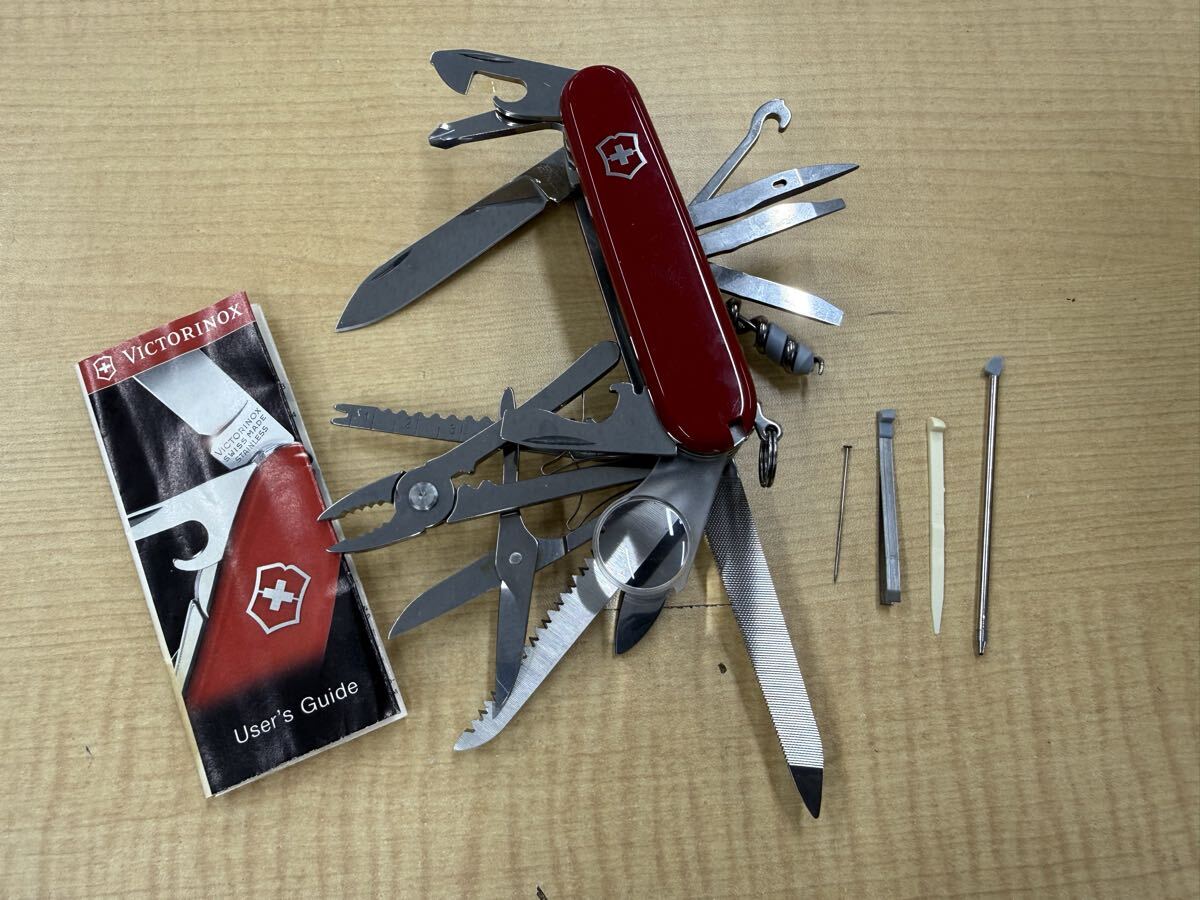 nD コンパクト VICTORINOX SWISS CHAMP スイスチャンプ ビクトリノックス マルチツール キャンプ アウトドア 1.6795 ※現状品、取説難あり拍卖