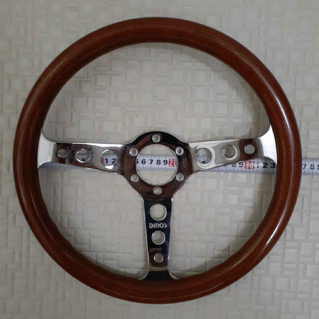 ウッドステアリングDINOS。未使用品ですが、傷、汚れ、錆び有り。ノークレーム、ノーリターンでお願いします。拍卖