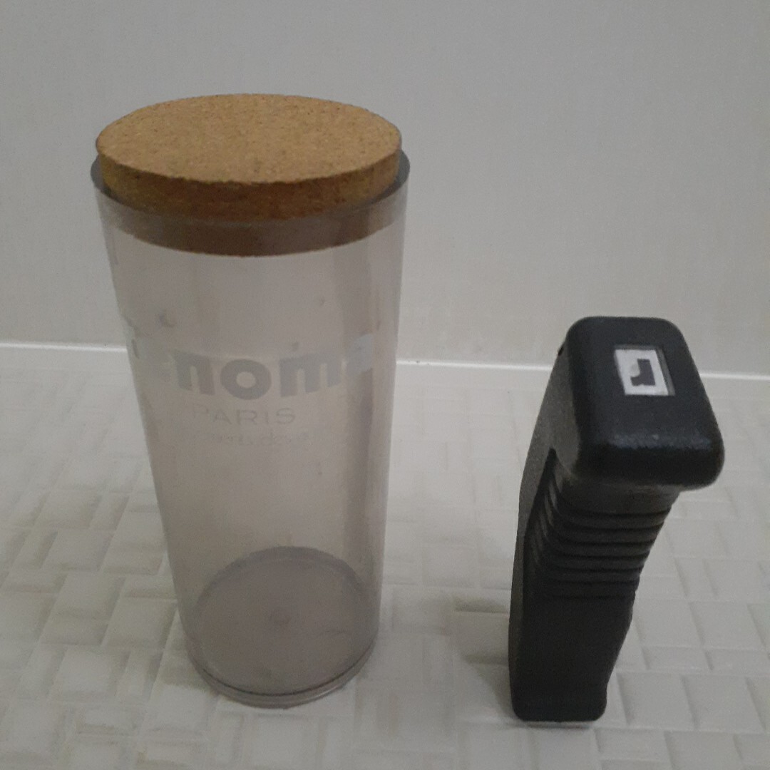 renomaシフトノブ黒当時物。トヨタAW11に使用拍卖