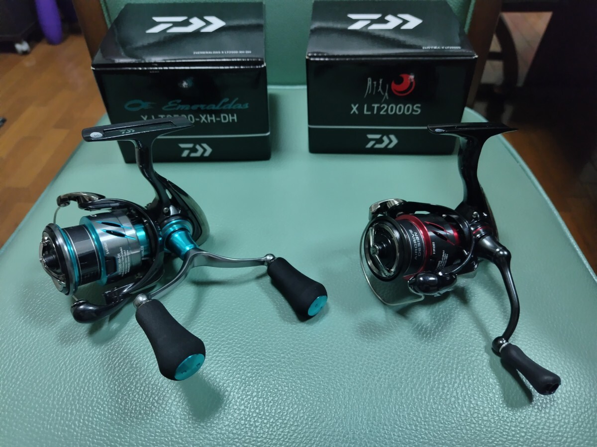 ☆☆ ダイワ 未使用品 2台纏め    月下美人 24 X LT 2000 S、エメラルダス 24 X LT 2500−XH−DH ☆☆拍卖