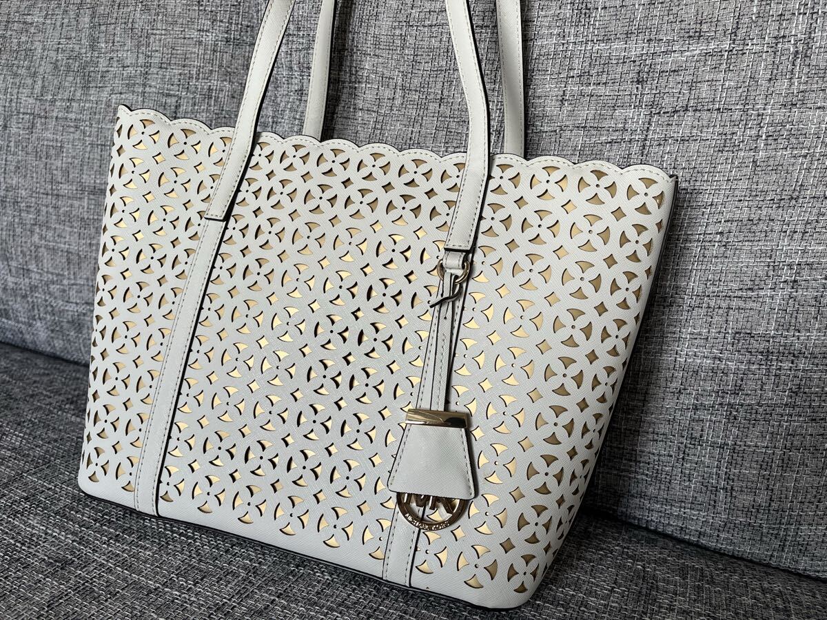 MICHAEL KORS トートバッグ 白 マイケルコース拍卖