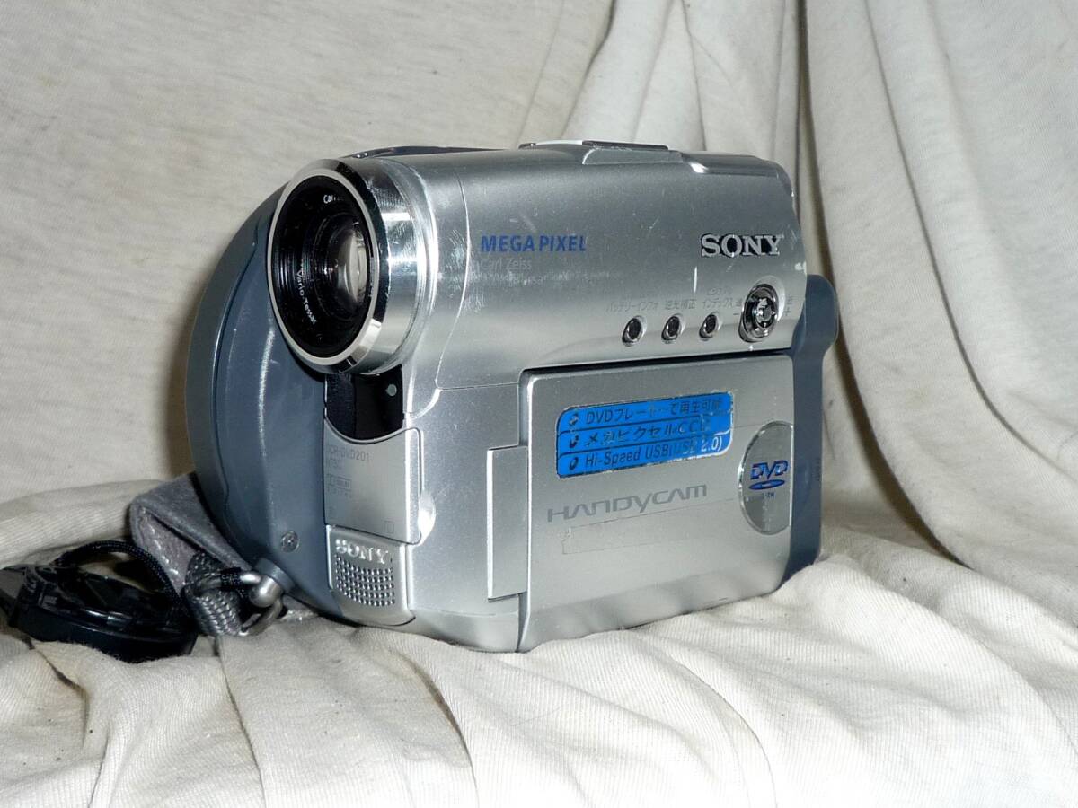 ソニー デジタルビデオカメラ DCR-DVD201(DVD記録、ナイトショット付)動作品・附属品なし拍卖