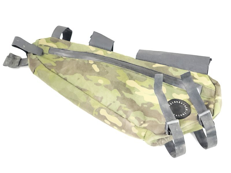 フェアウェザー FAIRWEATHER フレームバッグ ハーフ FRAME BAG HALF カモフラージュ CAMO【値下げ】拍卖
