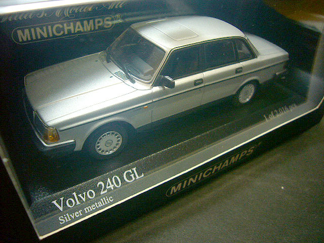 ◆1/43 ミニチャンプス 171401 ボルボ 240GL 1986 シルバー◆拍卖