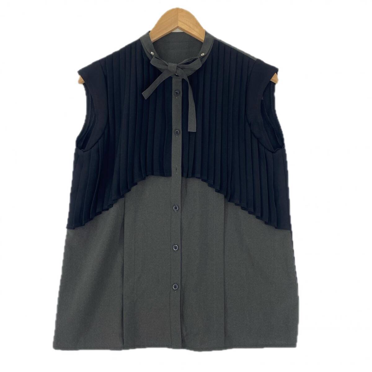 UNITED ARROWS TOKYO ユナイテッドアローズ トウキョウ ノースリーブ プリーツ リボンタイ ブラウス sizeFREE/ブラック×チャコール拍卖