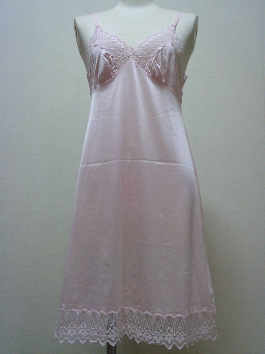 ★【ワコール】レースが可愛いピンクのスリップ★11拍卖