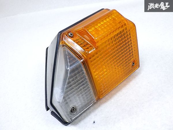 トヨタ 純正 70系 ランドクルーザー ランクル フロント ウィンカー ウインカー 右 右側 運転席側 KOITO 83 TOYOTA 60-20 即納 棚O-1-10拍卖