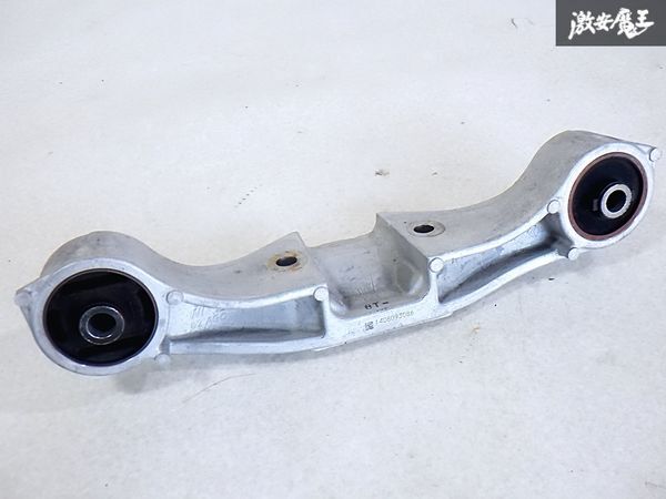 スバル 純正 VAB WRX STI ノーマル デフ メンバー マウント 1408093086 即納 棚I-2拍卖