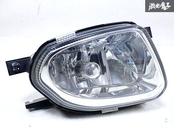 新品・未使用品 HELLA製 メルセデスベンツ W211 E350 Eクラス 前期 H11 フォグランプ ライト レンズ 右 右側 1NB-008-275-04 即納 棚O-2-17拍卖