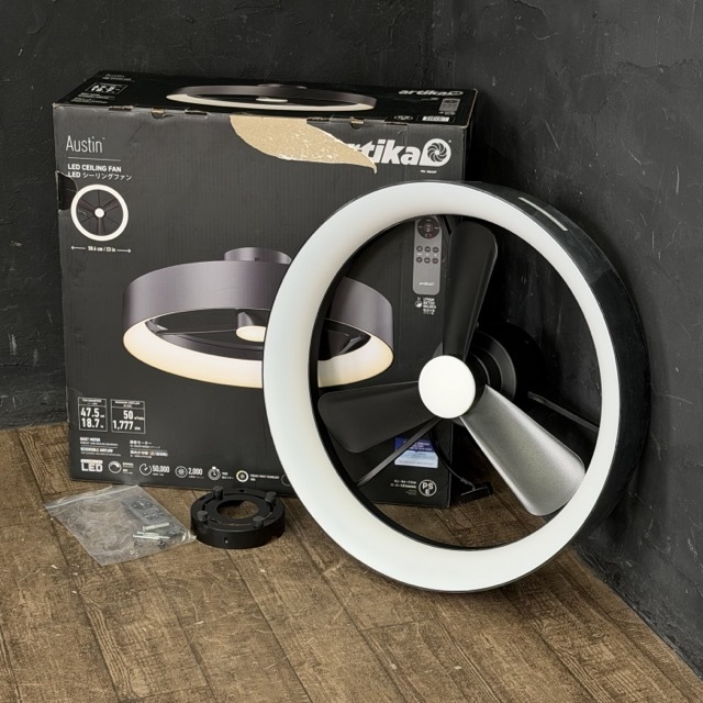 ARTIKA LEDシーリングファン 【中古】 FAN-AUR-C4BL 2025年製 ライトとサーキュレーターが一体 照明器具 /514869拍卖