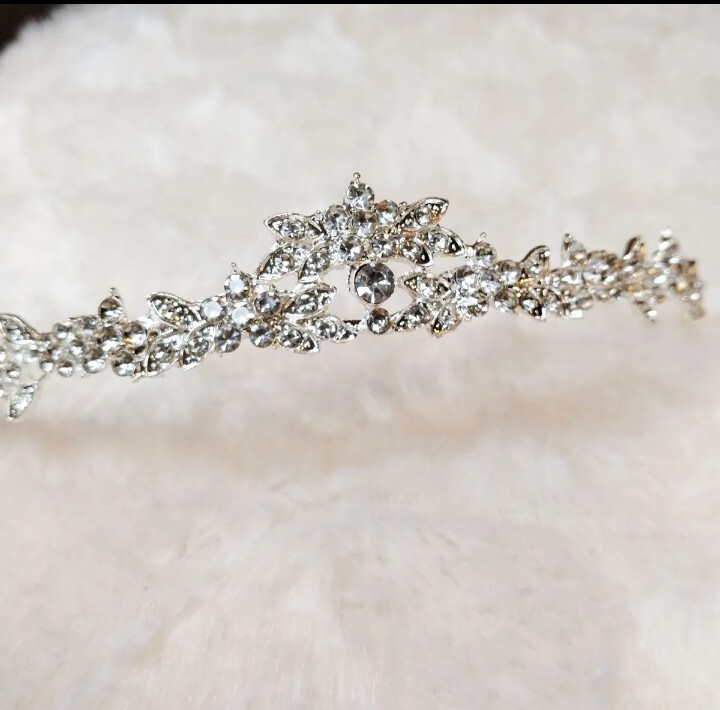 【未使用】ウェディング ティアラ ブライダル シルバー 結婚式 アクセサリー ヘアアクセサリー ヘッドドレス プリンセスティアラ 前撮り拍卖