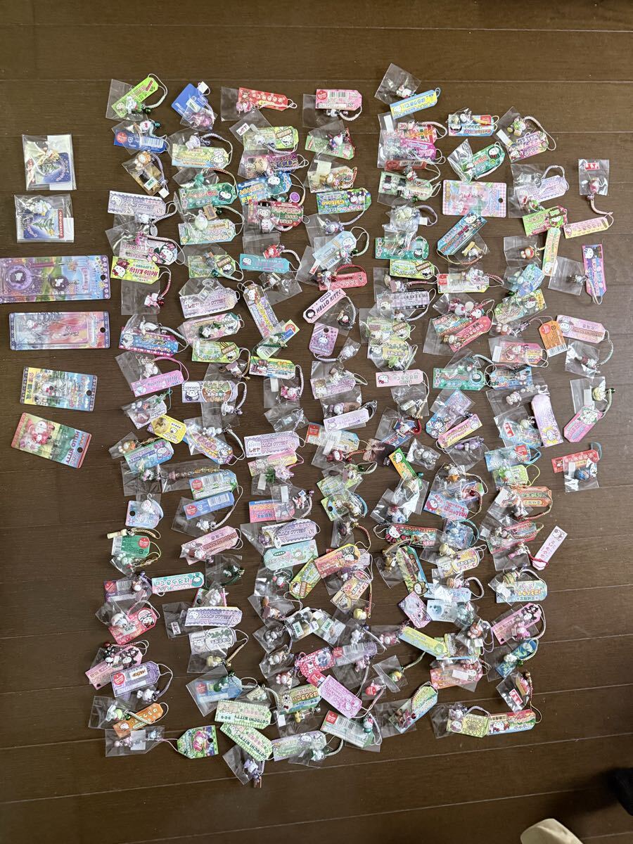 ハローキティ ご当地 キーホルダー ストラップ 151点 まとめ売り拍卖