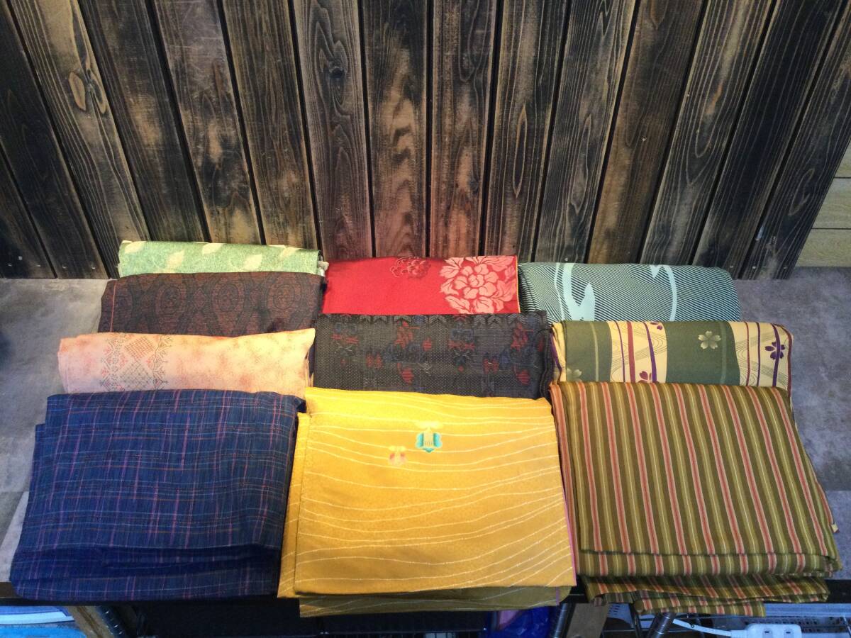 中古品・保管品 着物 色柄いろいろ まとめて10枚 昭和レトロ柄 リメイク素材 手芸 着物 和装 ジャンク拍卖