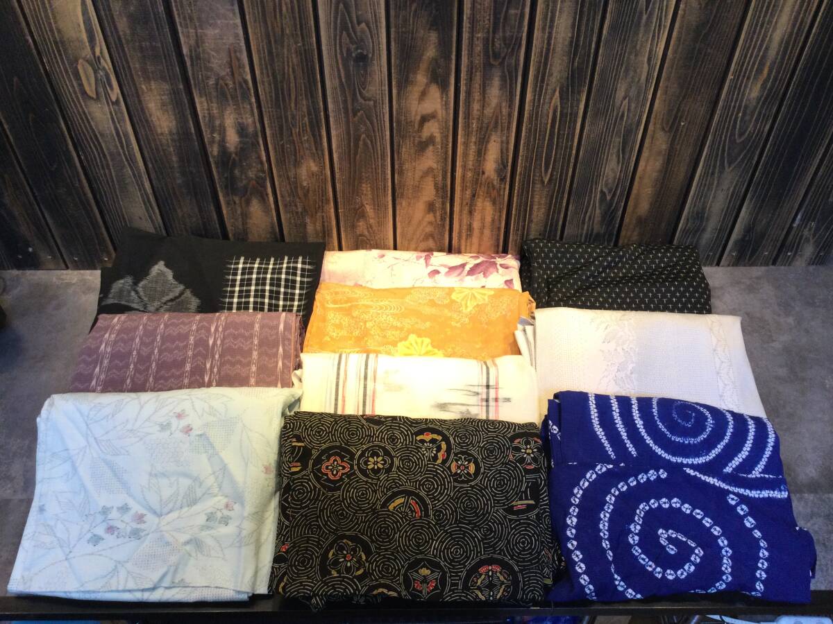 中古品・未使用 着物 羽織 絞り他 色柄いろいろ まとめて10枚 昭和レトロ柄 リメイク素材 手芸 着物 和装 ジャンク拍卖