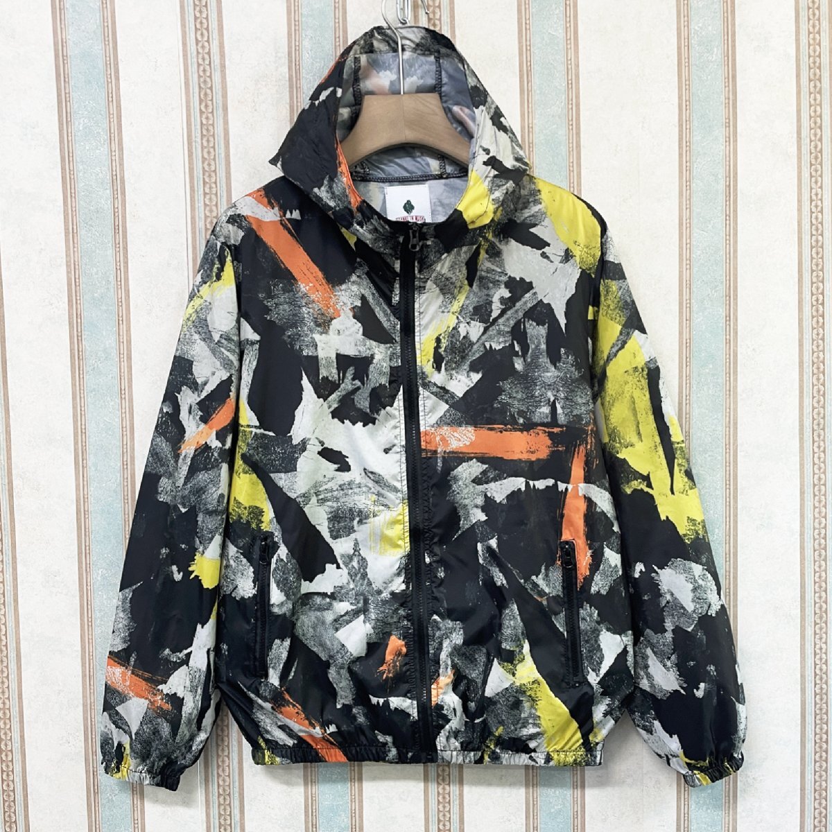 個性 定価5万 FRANKLIN MUSK・アメリカ・ニューヨーク発 日焼け止めジャケット ラッシュガード 薄手 速乾 総柄 ライトアウター サイズ4拍卖