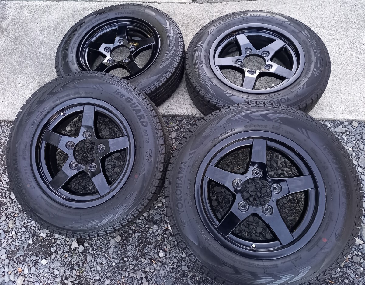 175/80R16 バリ山 ヨコハマ アイスガード G075 スタッドレス 16インチ 5.5J +20 PCD 139.7 5H ジムニー 4X4 エンジニアリング アルミ付き拍卖