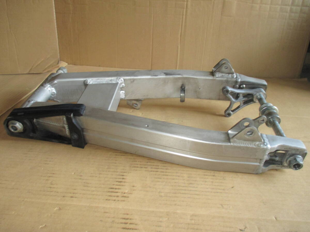 スズキ インパルス400 GK7CA 純正 スイングアーム セット 実動車外し 検) GSX400 赤/黒 ヨシムラカラー GK79A イナズマ カタナ拍卖