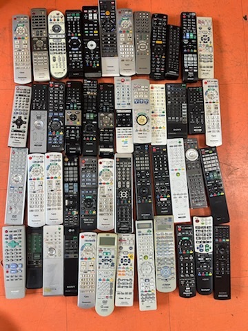 リモコン いろいろまとめて48点 SHARP PANASONIC MASPRO SONY TOSHIBA SAMUNG HITACHI PIONEER MITSUBISHI NEC VICTORN G-CODE 拍卖