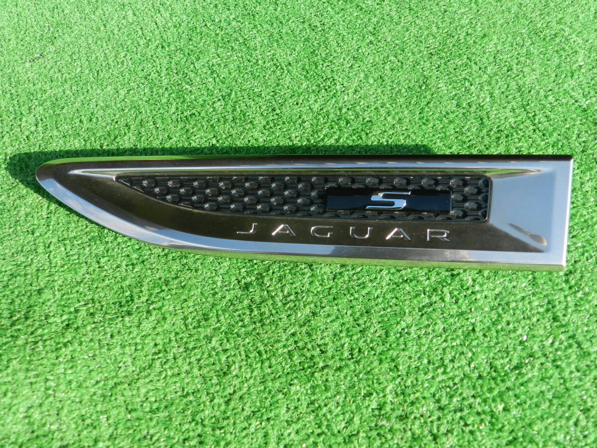 ジャガーEペース X540 S 左フロントフェンダーサイドモール/エアーベントモール クローム 品番:J9C3-280B11拍卖