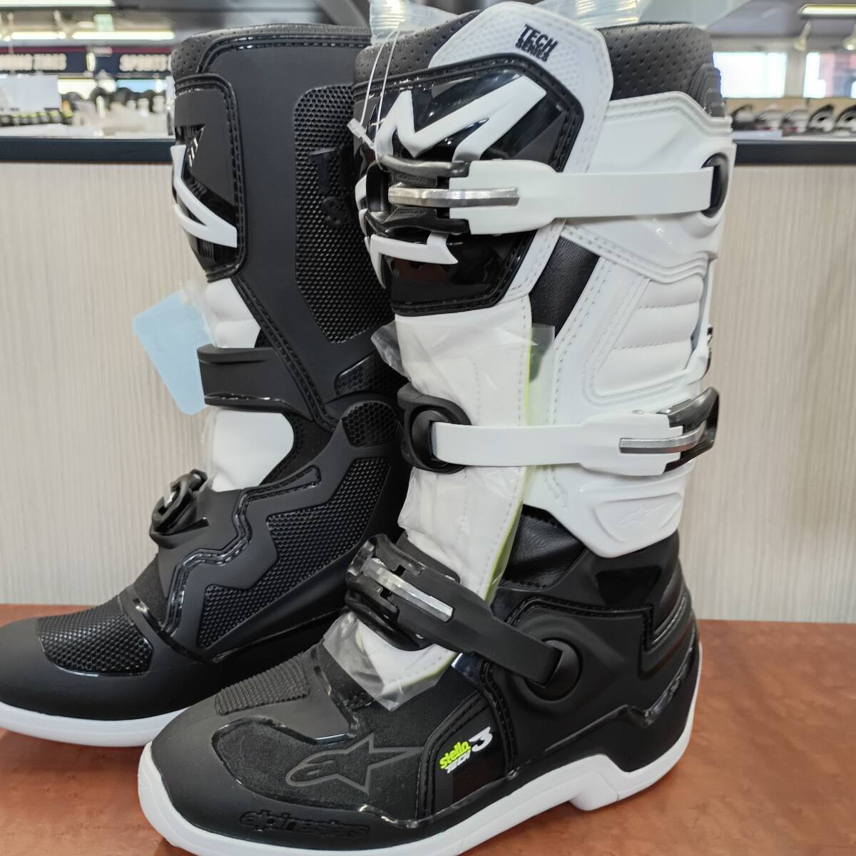 新品展示品 alpinestars アルパインスターズ STERA TECH3 ブラック/ホワイト サイズ 23.0cm オフロードブーツ 管理3006拍卖