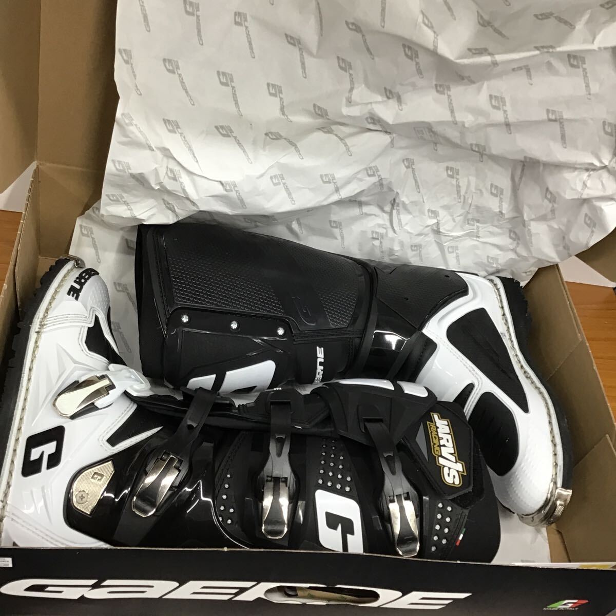 【新品未使用品】ガエルネ GAERNE SG-12Jarvis 26/25.5cm ホワイト/ブラック オフロードブーツ モトクロス 管理No−3007拍卖