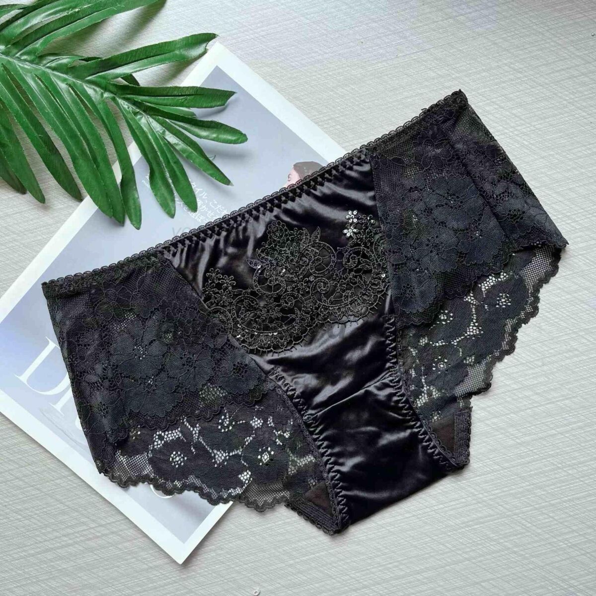 146-47-9 光沢 刺繍レース 艶々 エレガンスショーツ【ブラックLサイズ】レディース 下着 パンツ ランジェリー パンティー セクシー .1拍卖