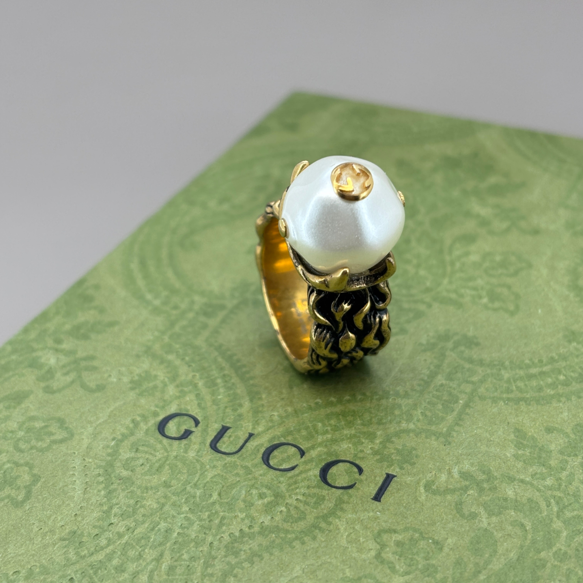 GUCCI インターロッキングG フェイクパール リング ゴールド拍卖