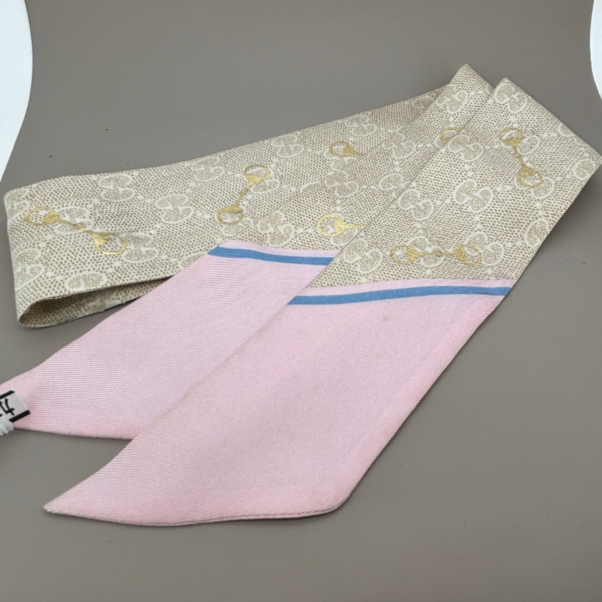 GUCCI ツイリー スカーフ ピンク GG拍卖