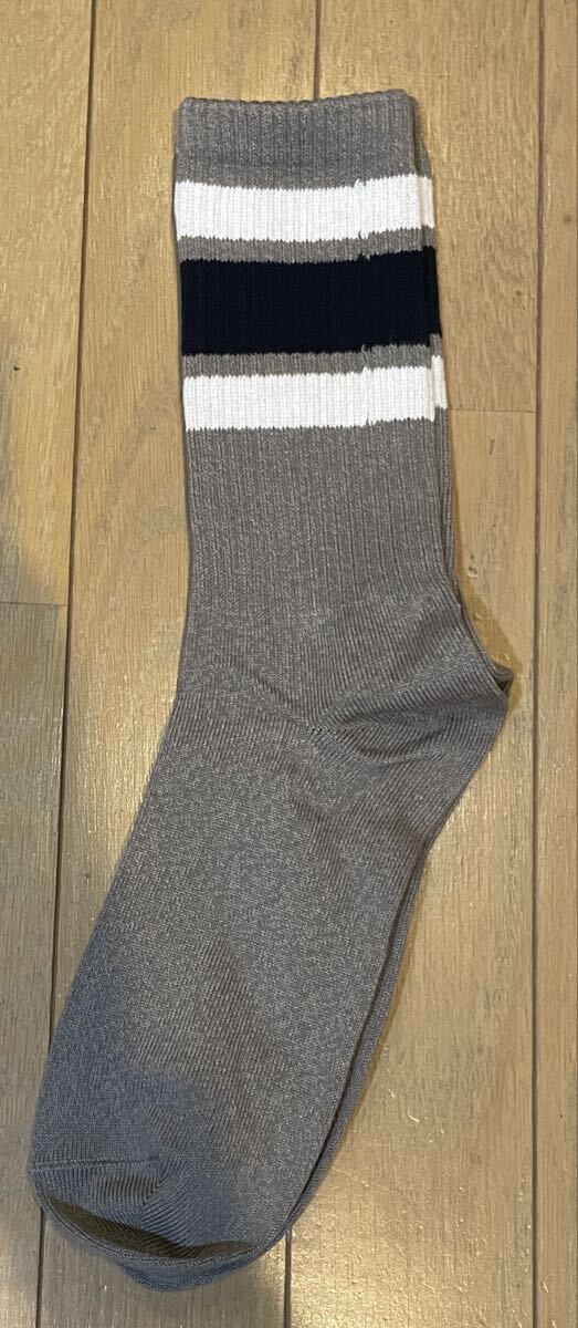 未使用 レトロ ライン ロング ソックス ホワイト グレー スポーツ スクール 靴下 ハイソックス ビンテージ アメリカ 古着 バスケ スケボー拍卖