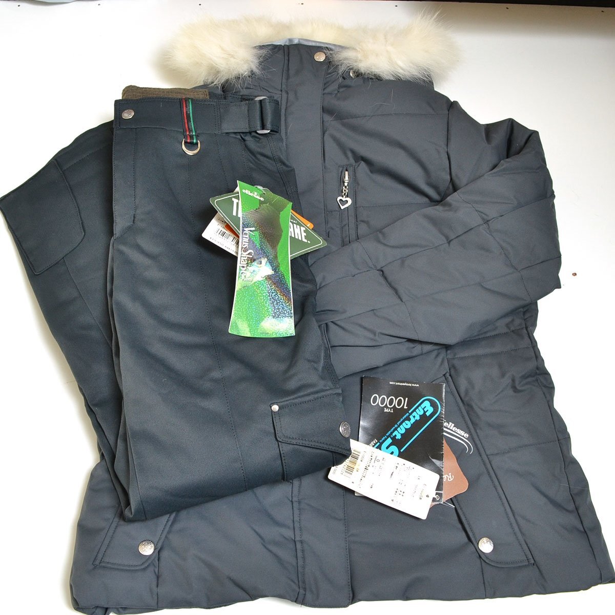 ◇503394 未使用品 ellesse エレッセ ◇スキーウェア ダウンジャケット パンツセット サイズM レディース ライトブラック拍卖