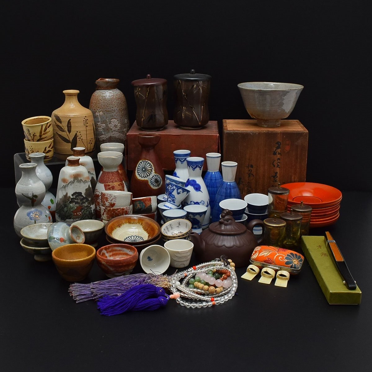 ●568684 1000円スタート 酒器 煎茶道具 他 まとめ売り 数珠古九谷染付色絵徳利ぐい呑猪口湯呑古リキュールグラス扇子など茶道具古道具拍卖