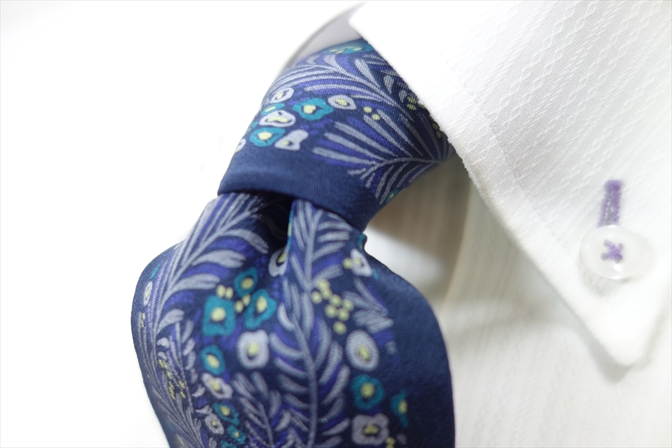 8908◆イタリア製 ミラショーン mila schon 植物柄 シルクネクタイ拍卖