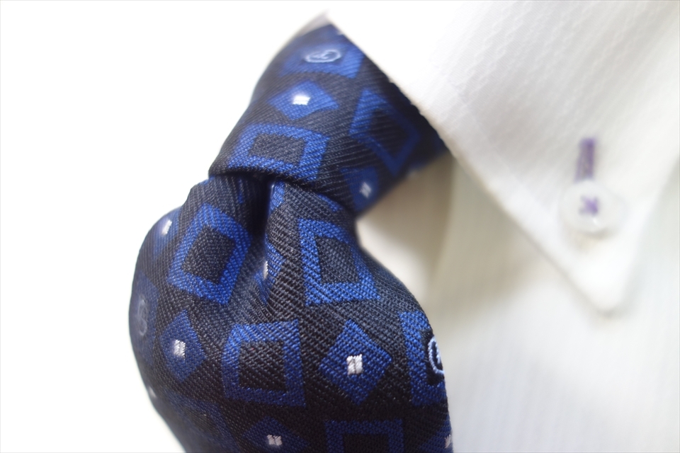 9437◆イタリア製 ジョルジオ アルマーニ GIORGIO ARMANI 四角柄 シルクネクタイ拍卖