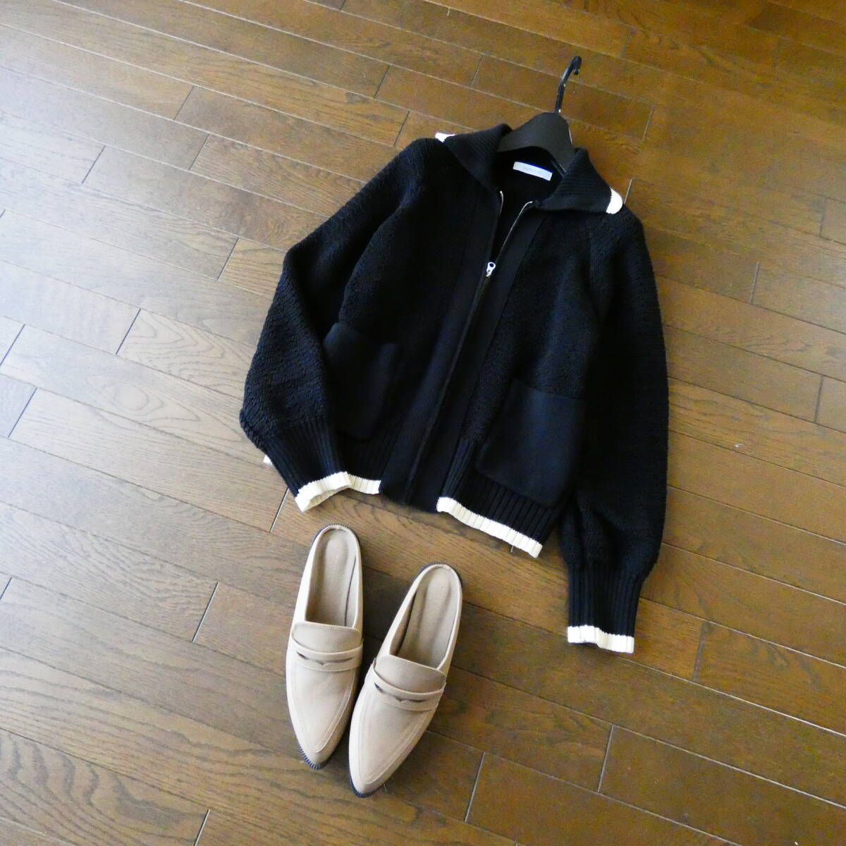 SIMPLICITR サンプリシテ 黒 ブラック 厚手ニット カーディガン ジャンパー拍卖