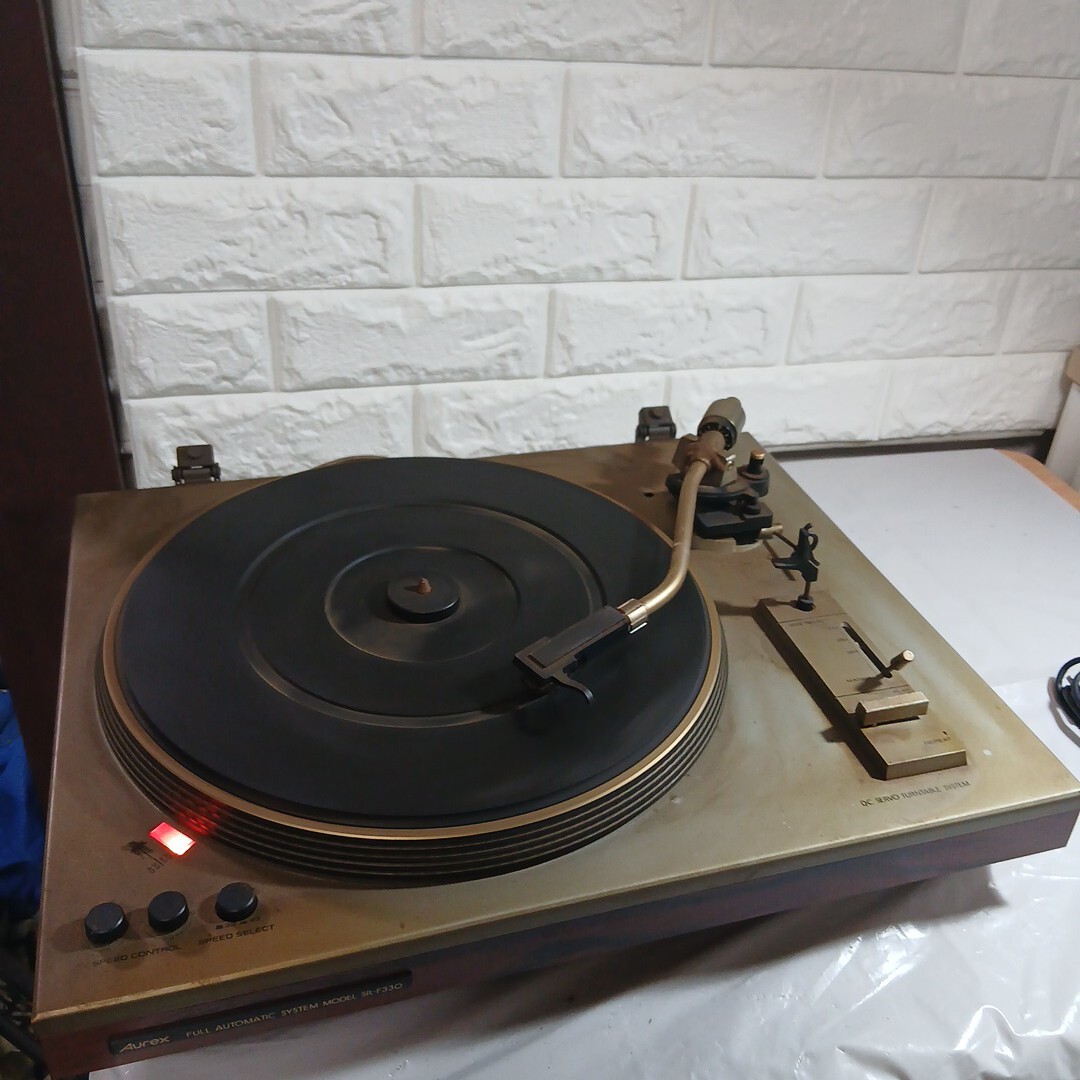 Aurex FULL AUTOMATIC SYSTEM MODEL SR-F330昭和レトロ アンティーク 通電のみ確認しております。 レコードプレーヤー拍卖