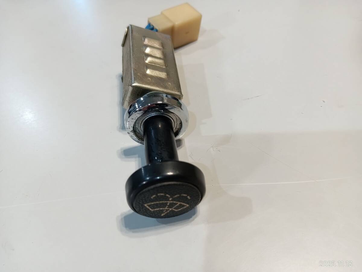 日産 スカイライン ハコスカ ワイパースイッチ 中古品 C10 拍卖