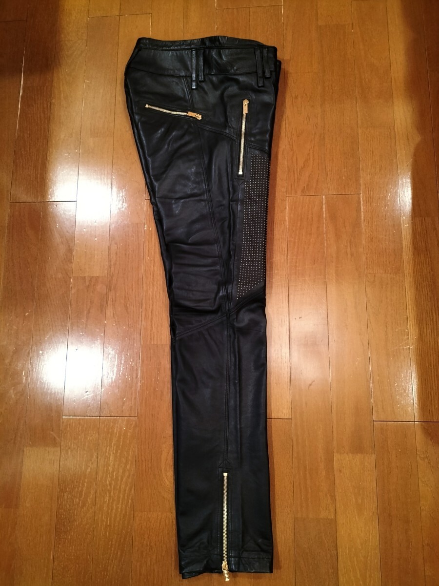 ヴェルサーチ レザーパンツ メンズサイズ ウエスト80cm 股下78cm GOLDグレカ模様ジップ スタッズ 羊本革フルレザー 正規品1円スタ拍卖