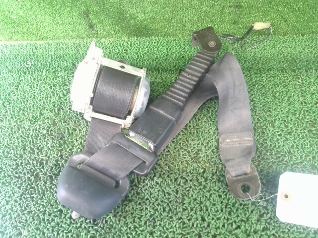 キャリィ EBD-DA63T シートベルト 26U 84901-67H10-P4Z 84920-67H1 バックル付き拍卖