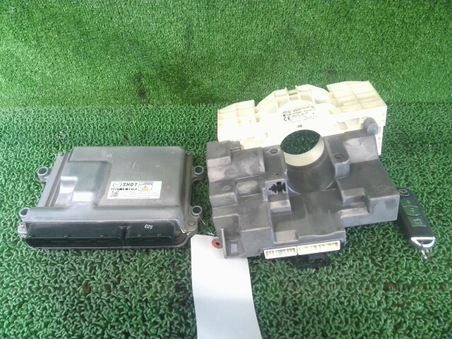 アテンザ LDA-GJ2FP エンジンコンピューター 41W 275700-6521 SHYX-18-881 SH07-18-881N拍卖