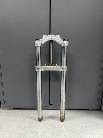 ハーレー CT NEWMAN ENGINEERING製ドロップツリー39ミリ アルミ6061のCNC削り出し チョッパー ボーンフリー ショベル エボ 在庫あります拍卖