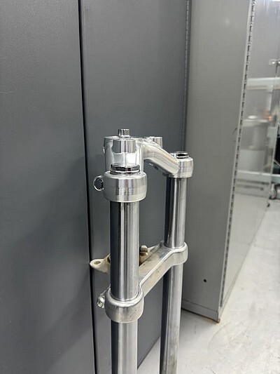 ハーレー CT NEWMAN ENGINEERING製ドロップツリー39ミリ アルミ6061のCNC削り出し ナックルヘッド パンヘッド ショベル チョッパー拍卖